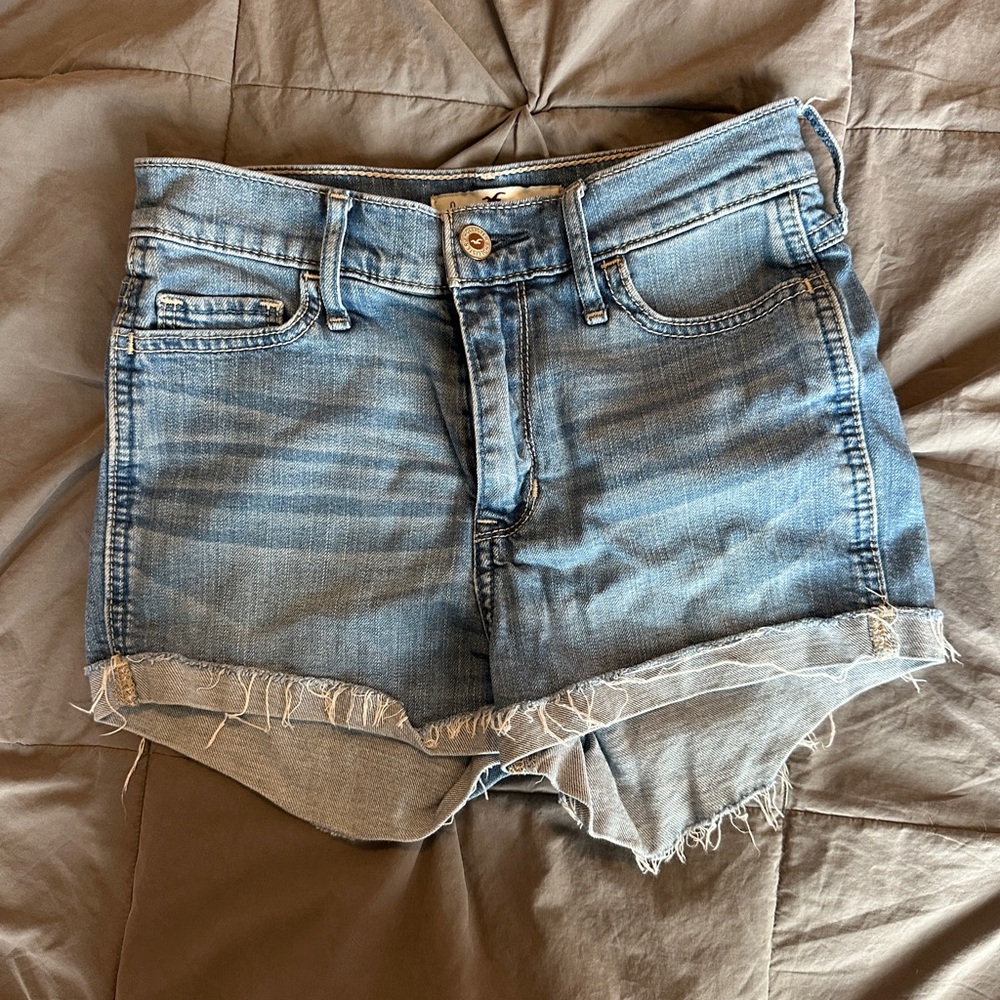 Hollister Women’s 0/24 Blue Jean Shorts with Frayed Hem - Picture 1 of 3